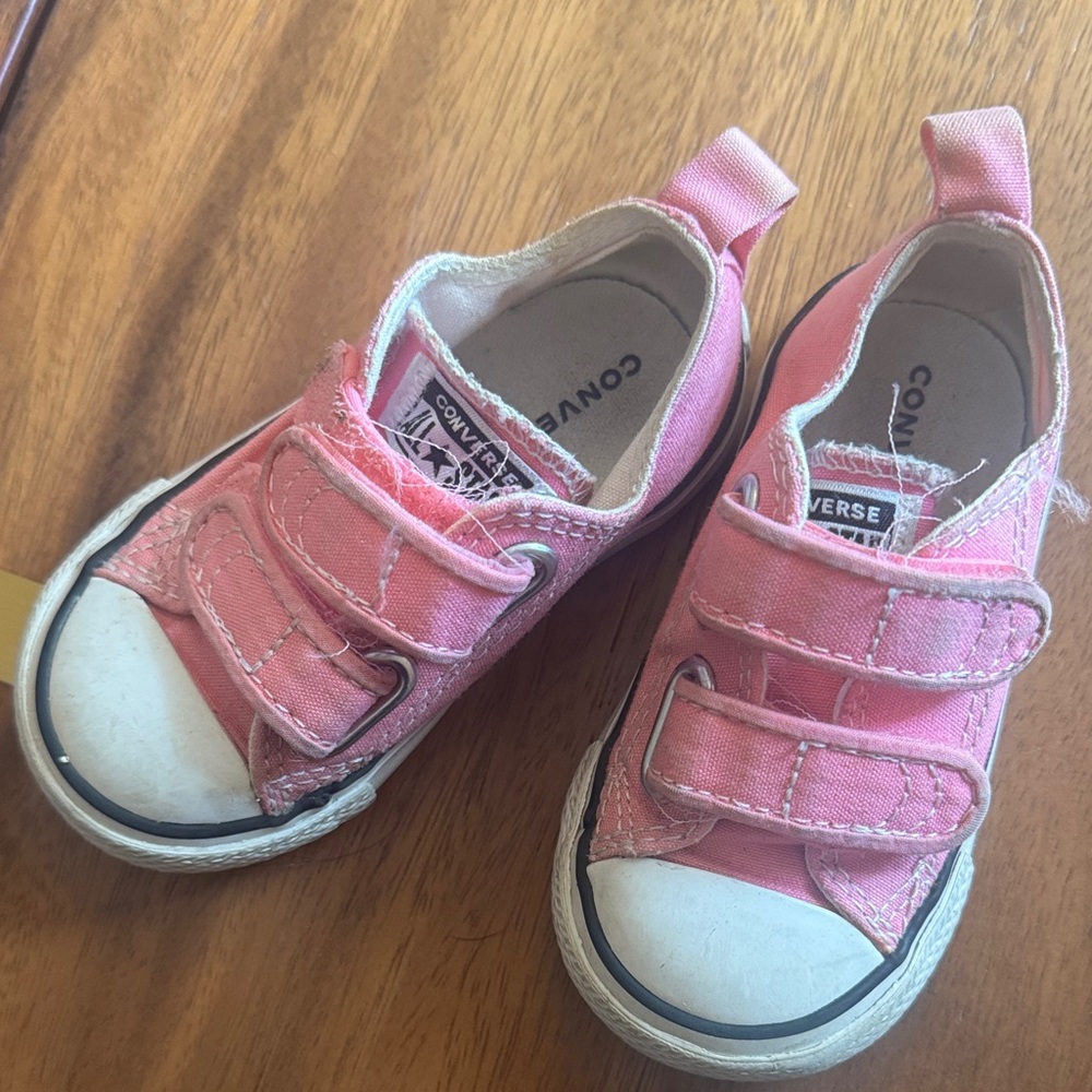 Converse Kids Pink Velcro Sneakers